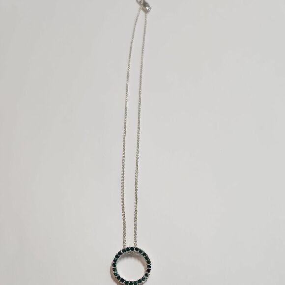 Silvertone Necklace with Green Rhinestones - Picture 1 of 3